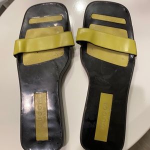 Gucci pool/beach slippers